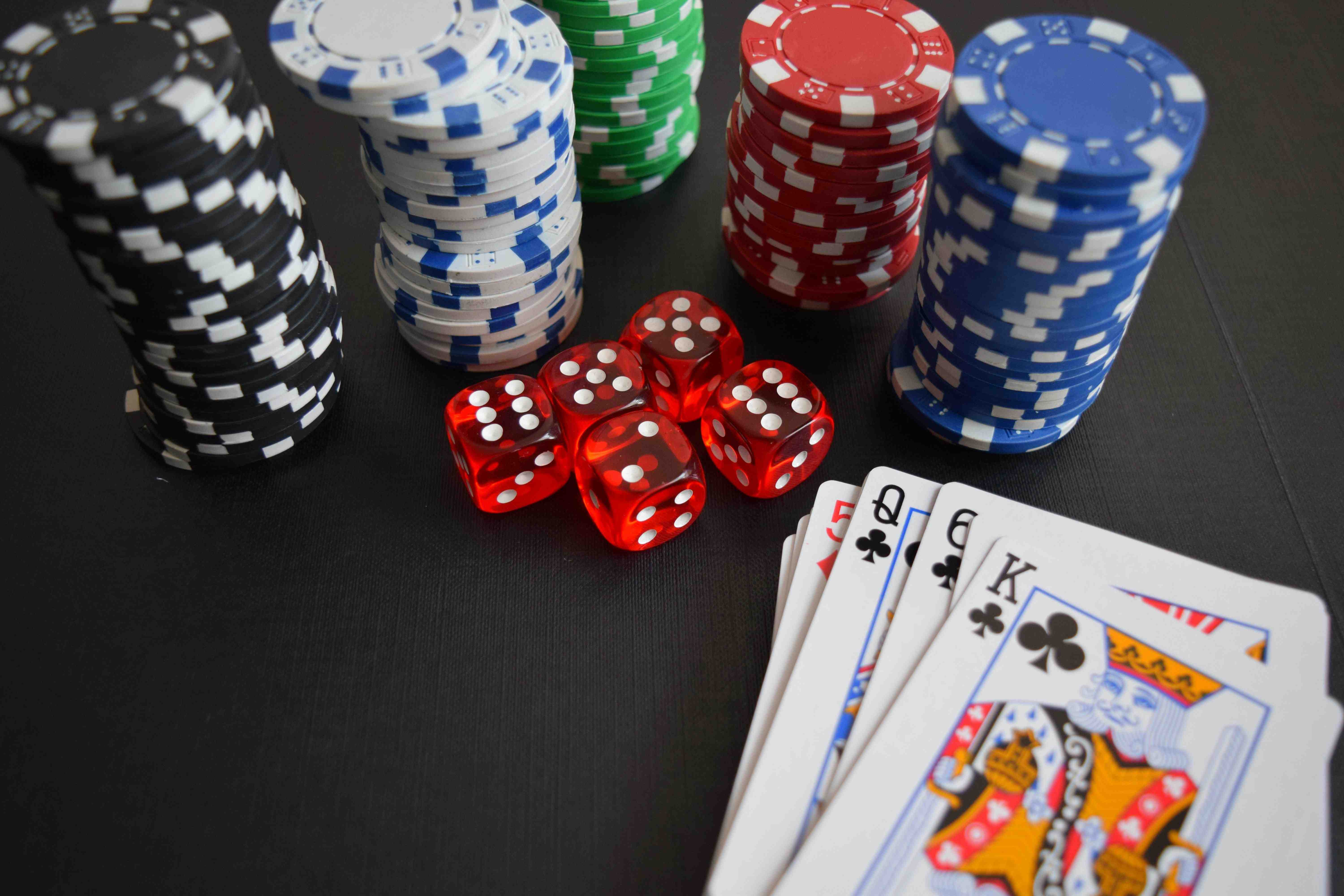 z33k kasino live dealer baccarat dan roulette online